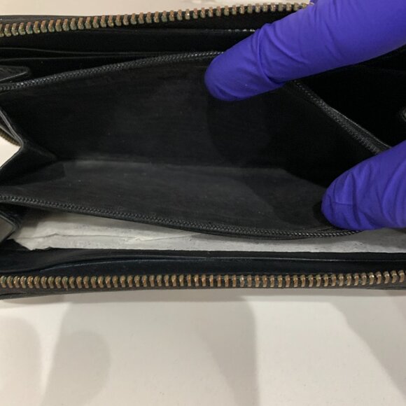 Gucci Black GG Sukey Zip Long Wallet Sku#84400 (gently used, zipper cracked) - Picture 7 of 9